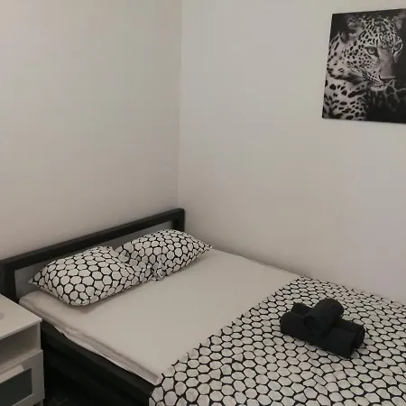 Konstruktivan Apartament