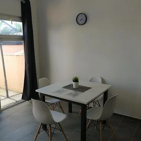 Konstruktivan Apartament Vir