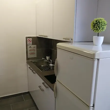 Konstruktivan Apartament *