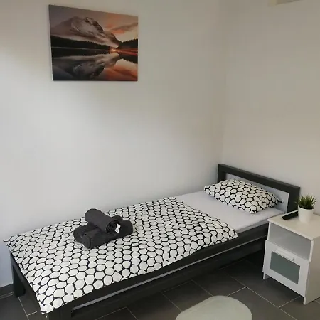 Apartament Konstruktivan *