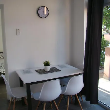Apartament Konstruktivan