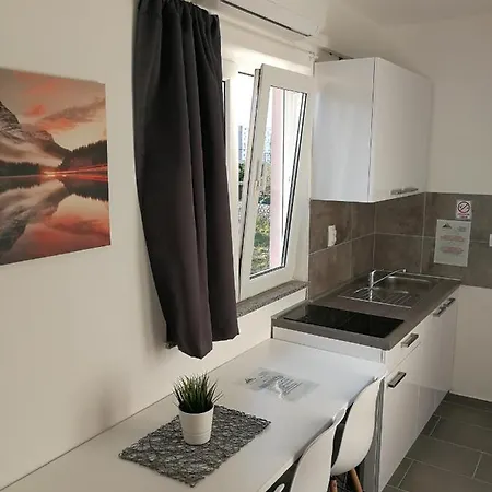 Konstruktivan Apartament Vir