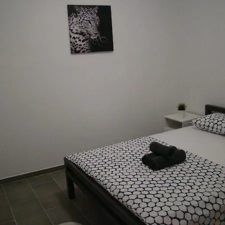 Apartament Konstruktivan
