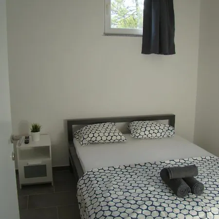 Konstruktivan Apartament