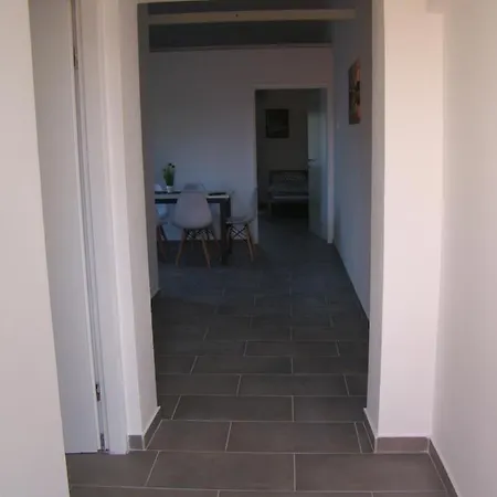 Konstruktivan Apartament Vir